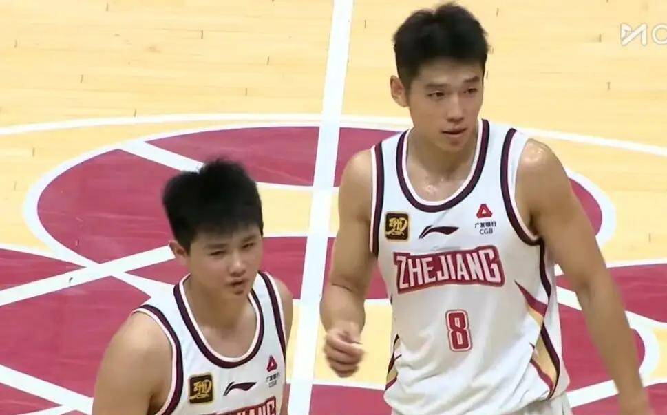 广厦男篮冲刺阶段篮板制胜，志在欧篮联名次提升，球迷炸锅，临场指挥获称赞的简单介绍-竞博登录